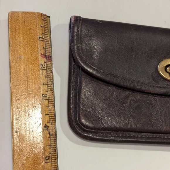 Coach Vintage Leather Clutch Rare Turnlock Goldtone Clasp 1980's - Picture 7 of 11